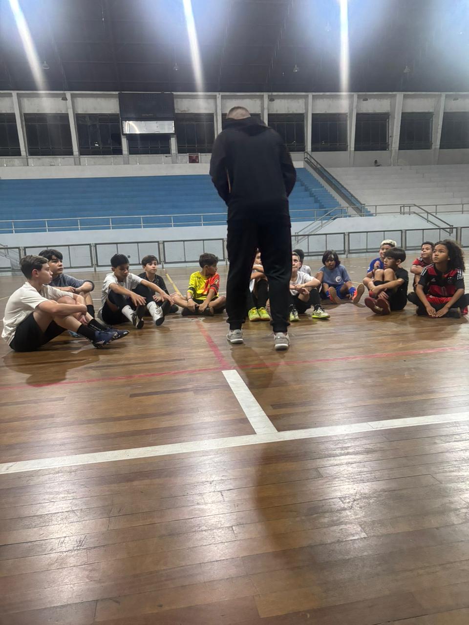 Momento de convivência entre atletas e coordenação